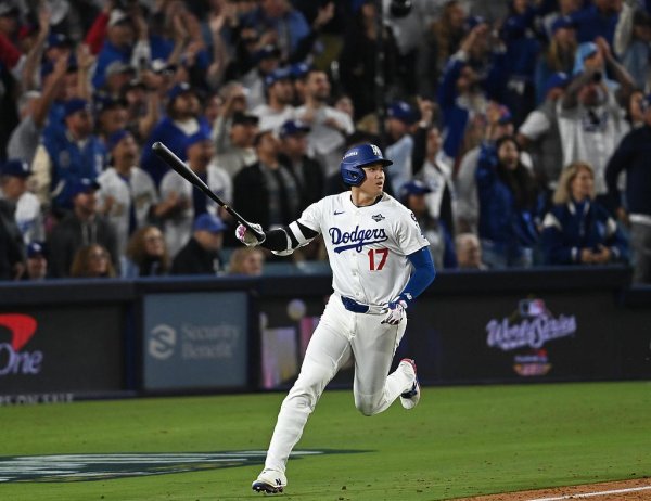 乐蒙网 弗里曼再见本垒打! MLB世界大赛: 道奇6-5蓝鸟, 大比分2-1